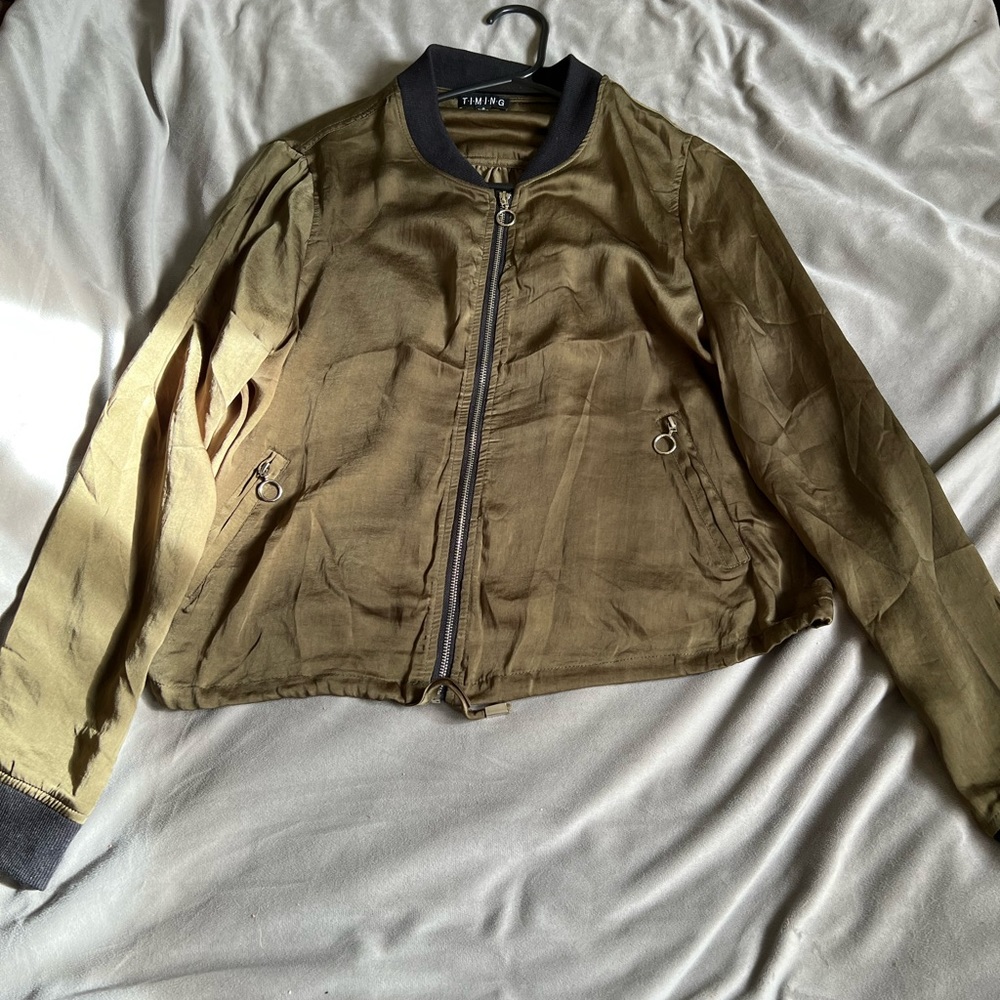 Adjustable crop jacket